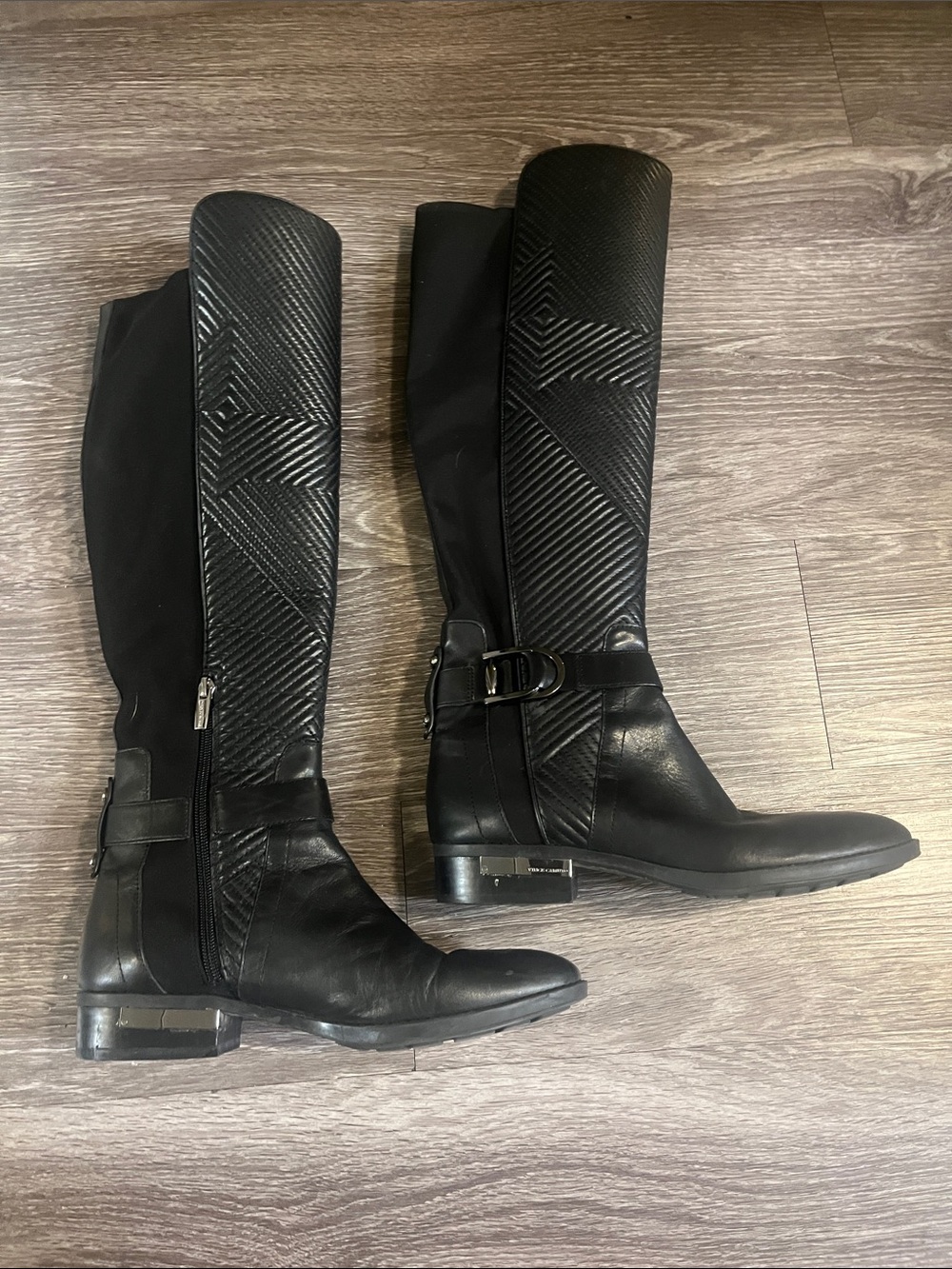 Vince Camuto Women’s Black Quilted Tall Boots sz 39